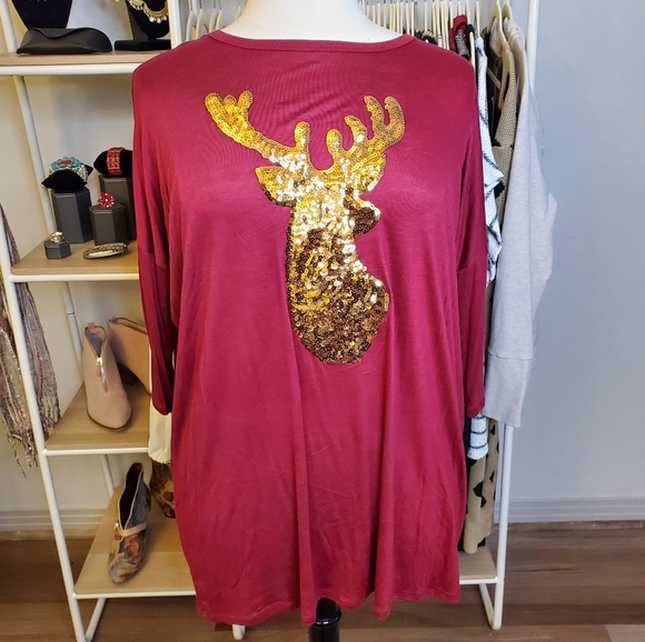 42POPS Tops - Burgundy Tunic Top w/ Gold Sequin Reindeer